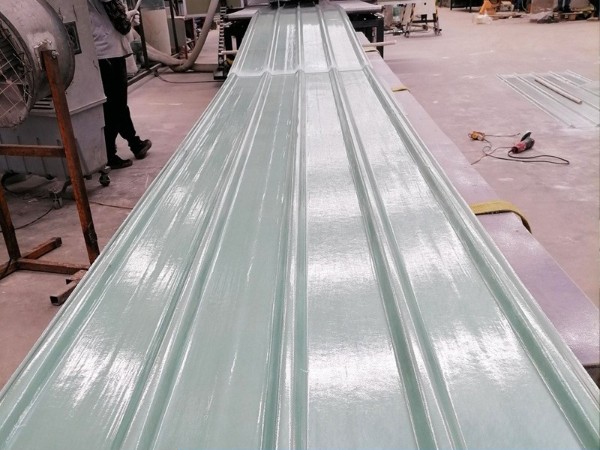一级阻燃840型玻璃纤维瓦高透光FRP透明瓦采光板玻璃钢采光瓦厂家