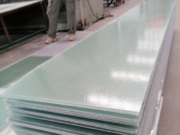高透光玻璃钢透明平板0.5mmFRP阳光板3米宽蔬菜温室大棚采光板